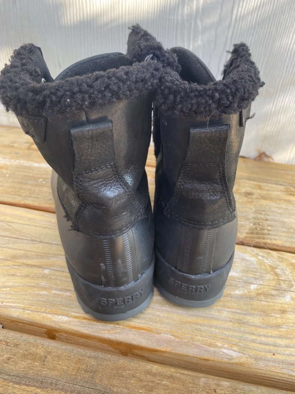 Sperry Top Sider Thinsulate faux fur black leather lace up bootie size 10